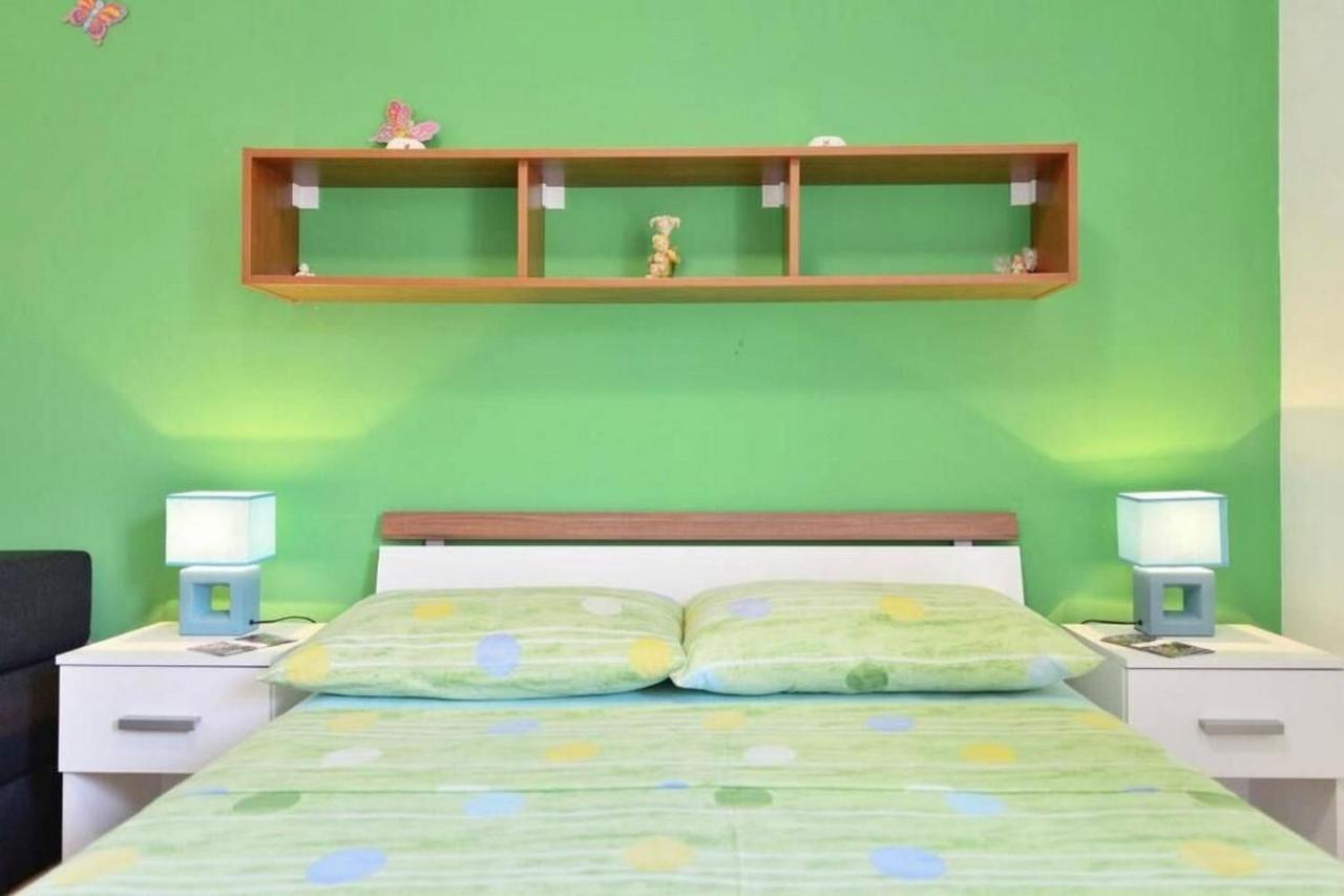 אומיס Apartment Vicko מראה חיצוני תמונה