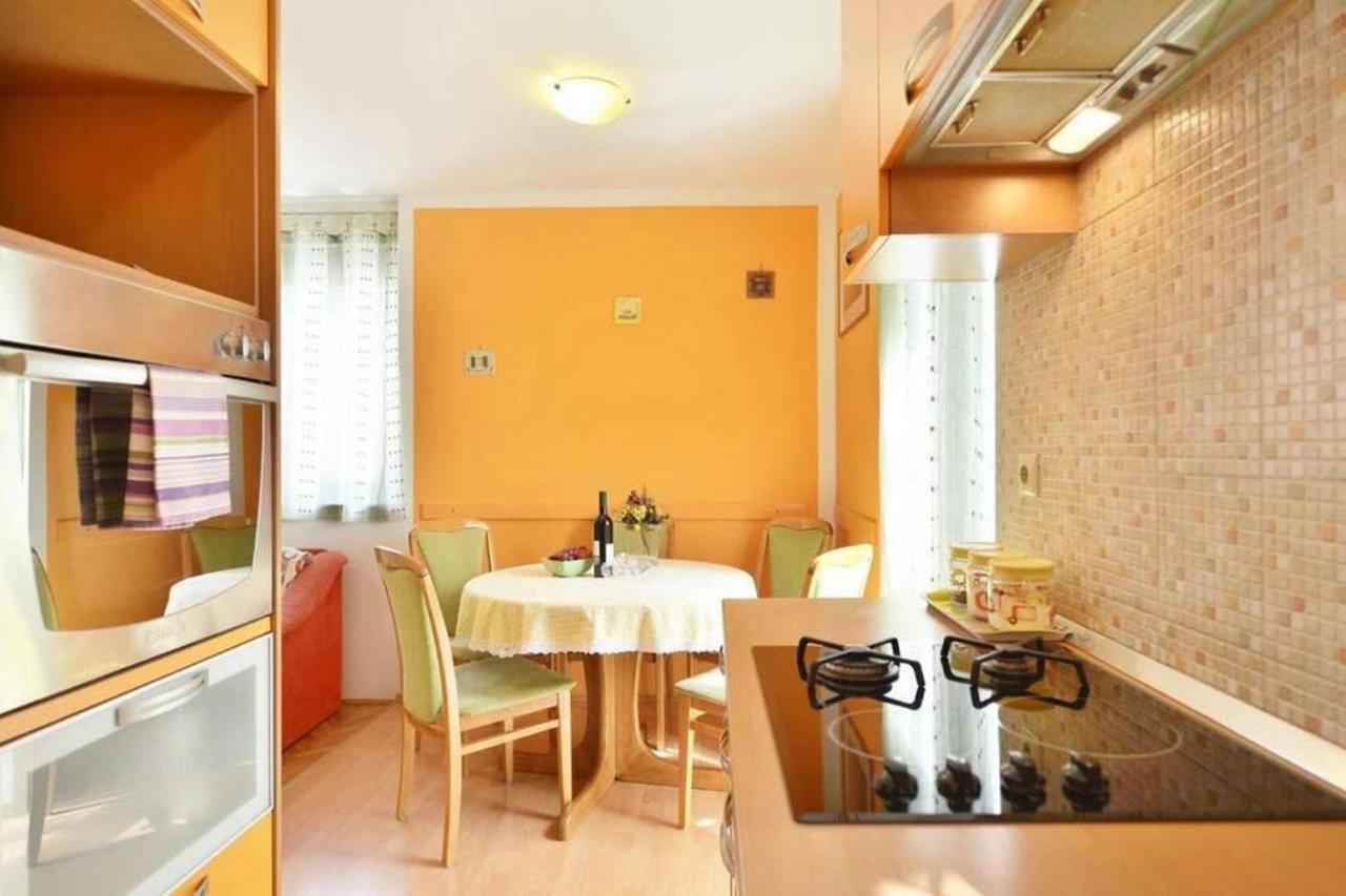 אומיס Apartment Vicko מראה חיצוני תמונה